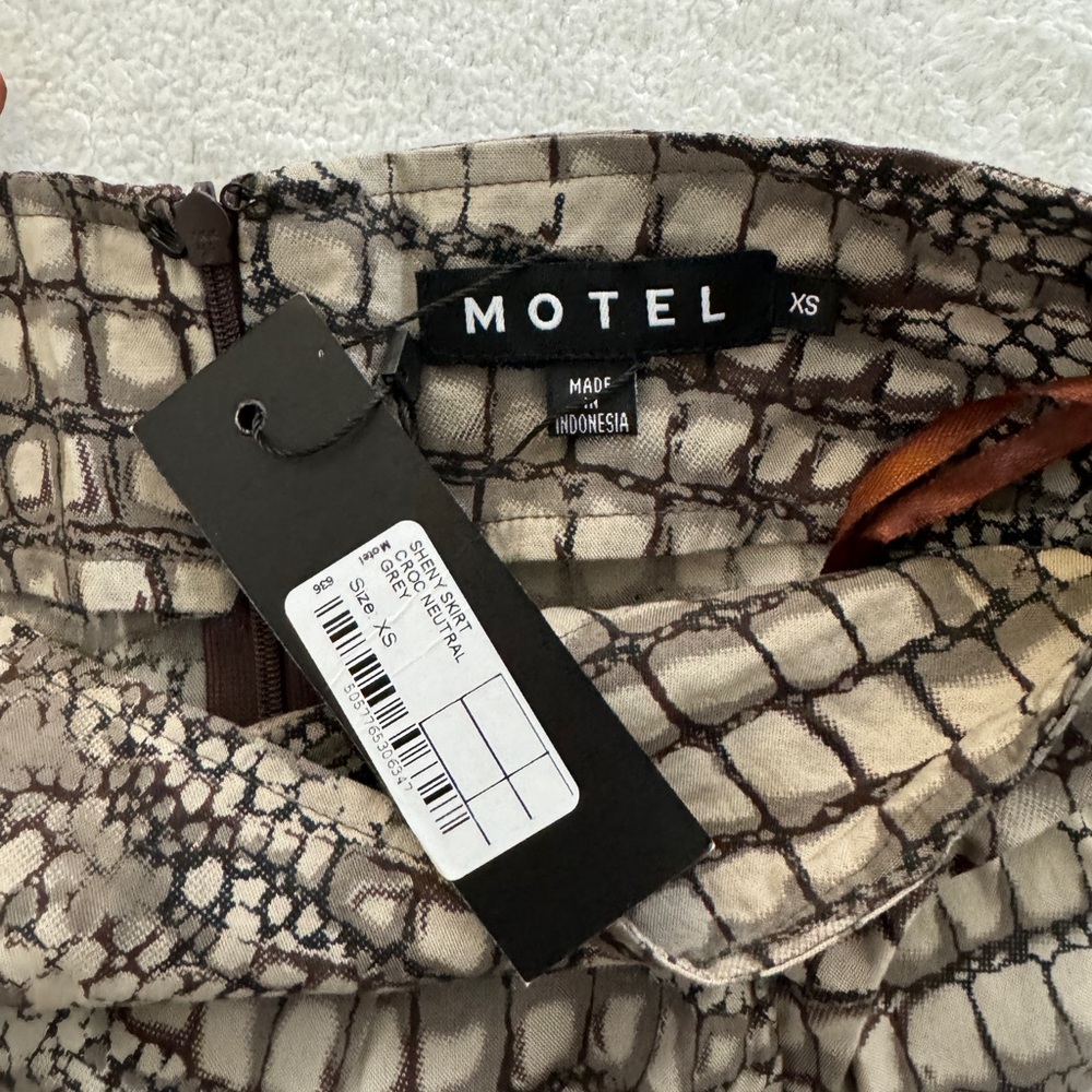 Motel Rocks - Mini Skirt - Picture 5 of 5